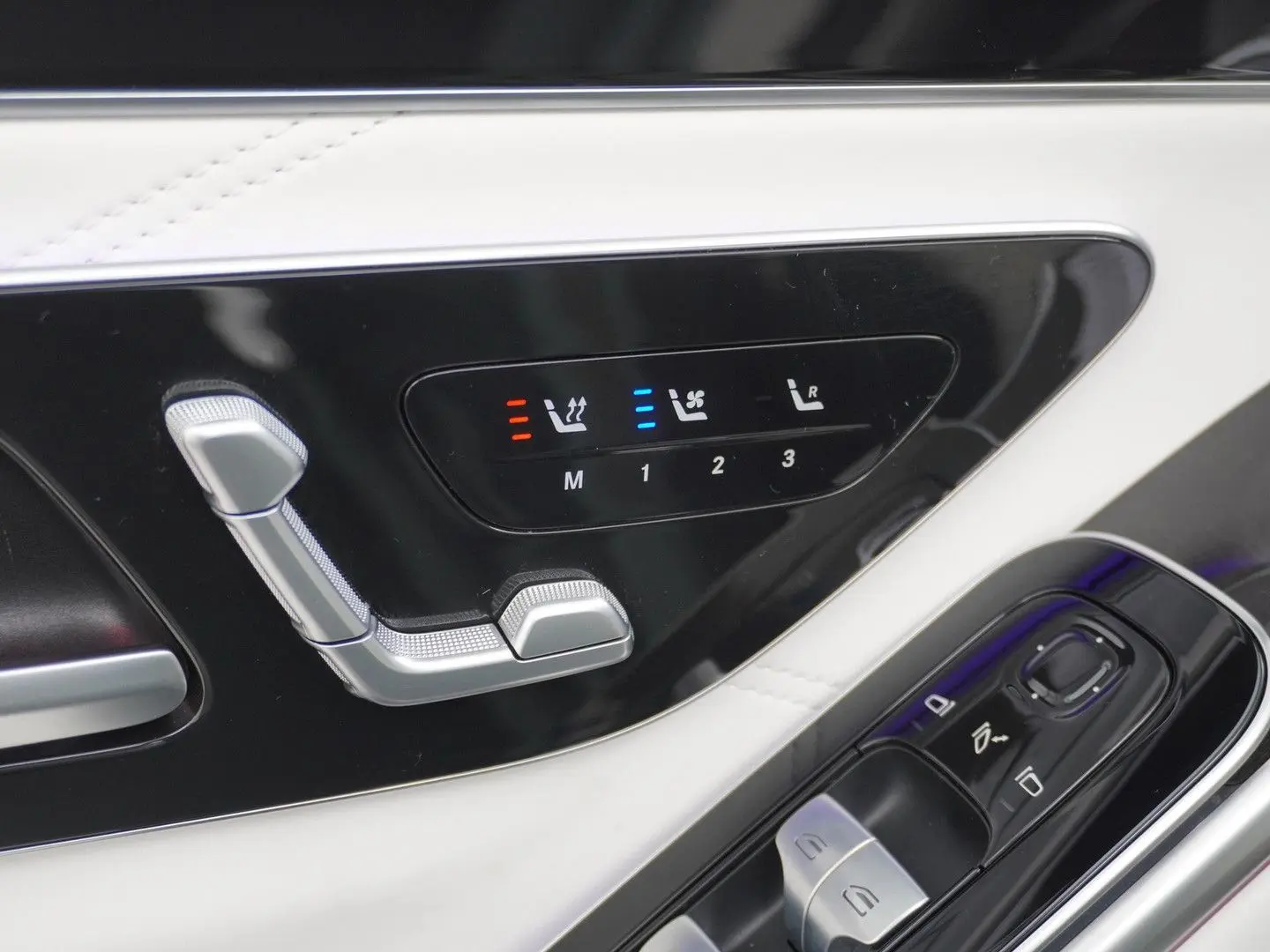 S 580 e 4MATIC Maybach achteras besturing, Manuf
