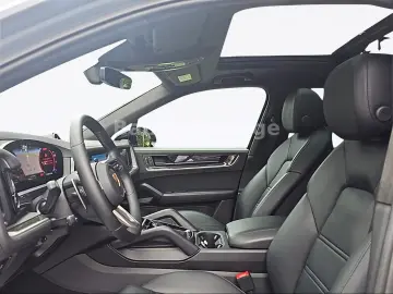 Cayenne Turbo E-Hybrid Sport-Design AHK Voll