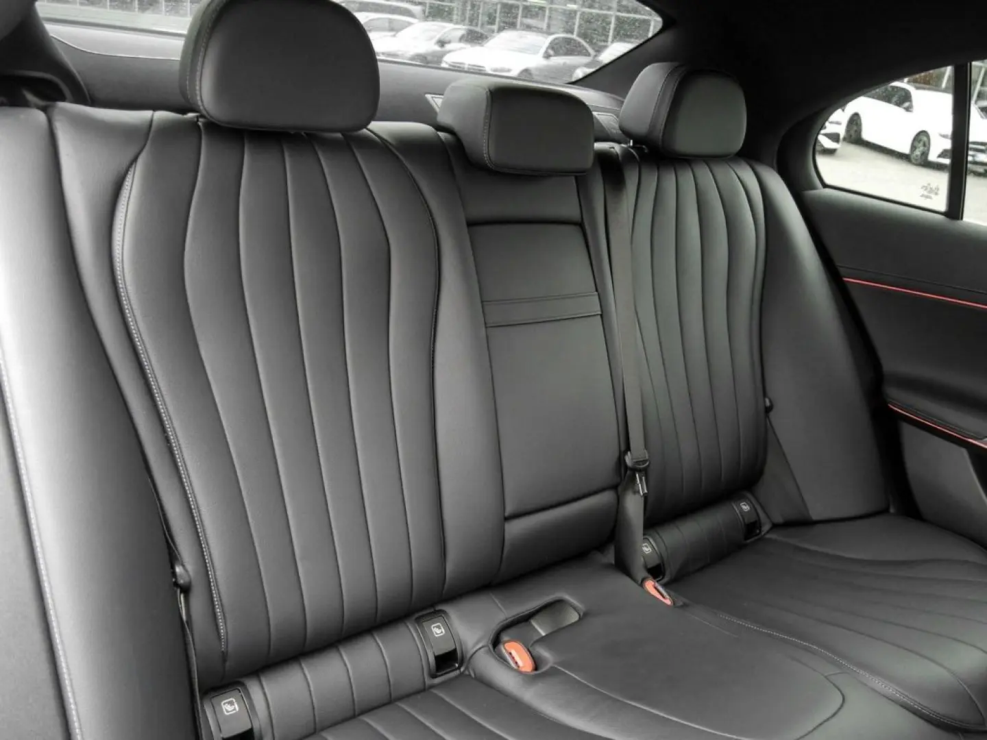 E 200 Limousine ExclPrem/Superscreen/360/Ventil/Burm