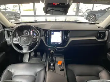 XC60 Momentum Pro 2WD