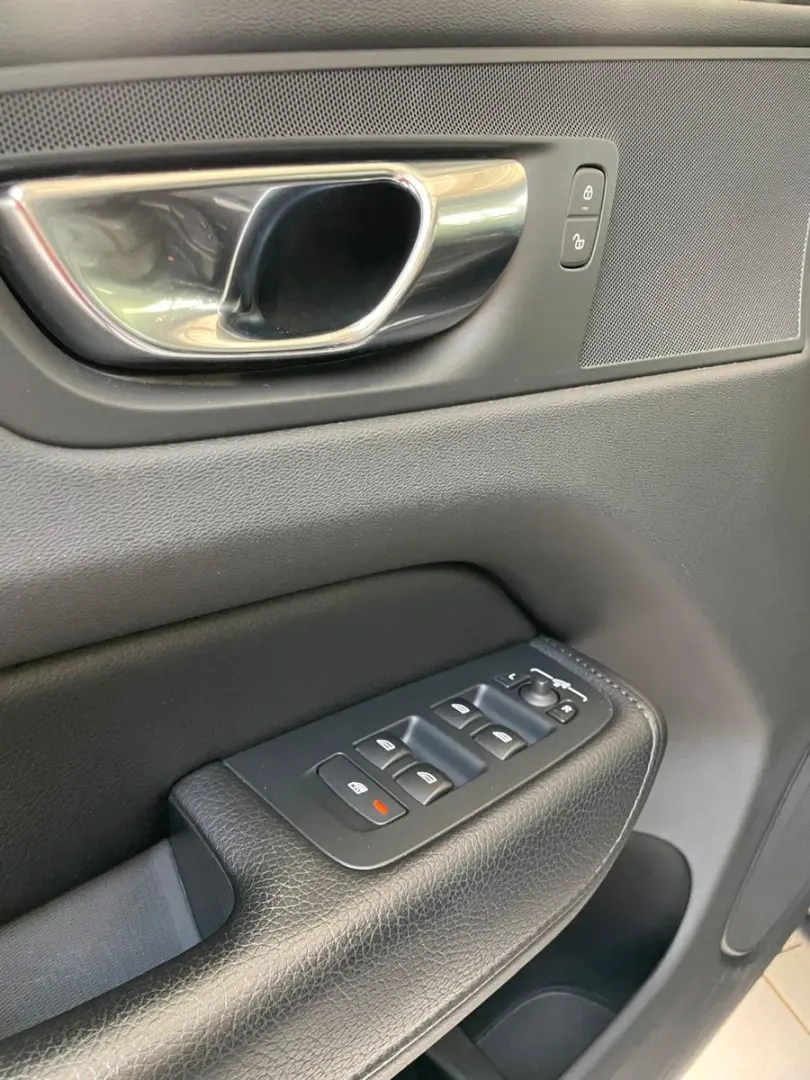 XC60 Momentum Pro 2WD