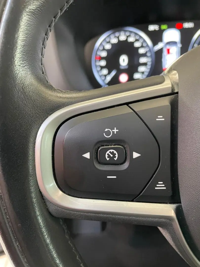 XC60 Momentum Pro 2WD