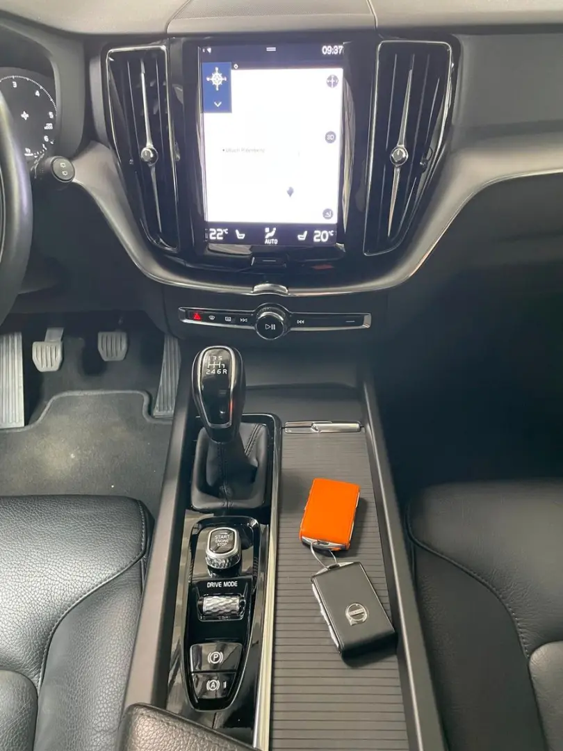 XC60 Momentum Pro 2WD