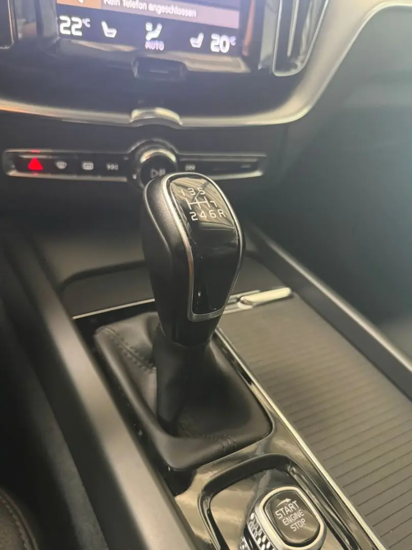 XC60 Momentum Pro 2WD