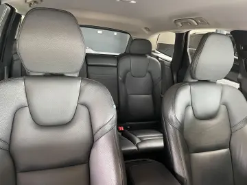 XC60 Momentum Pro 2WD