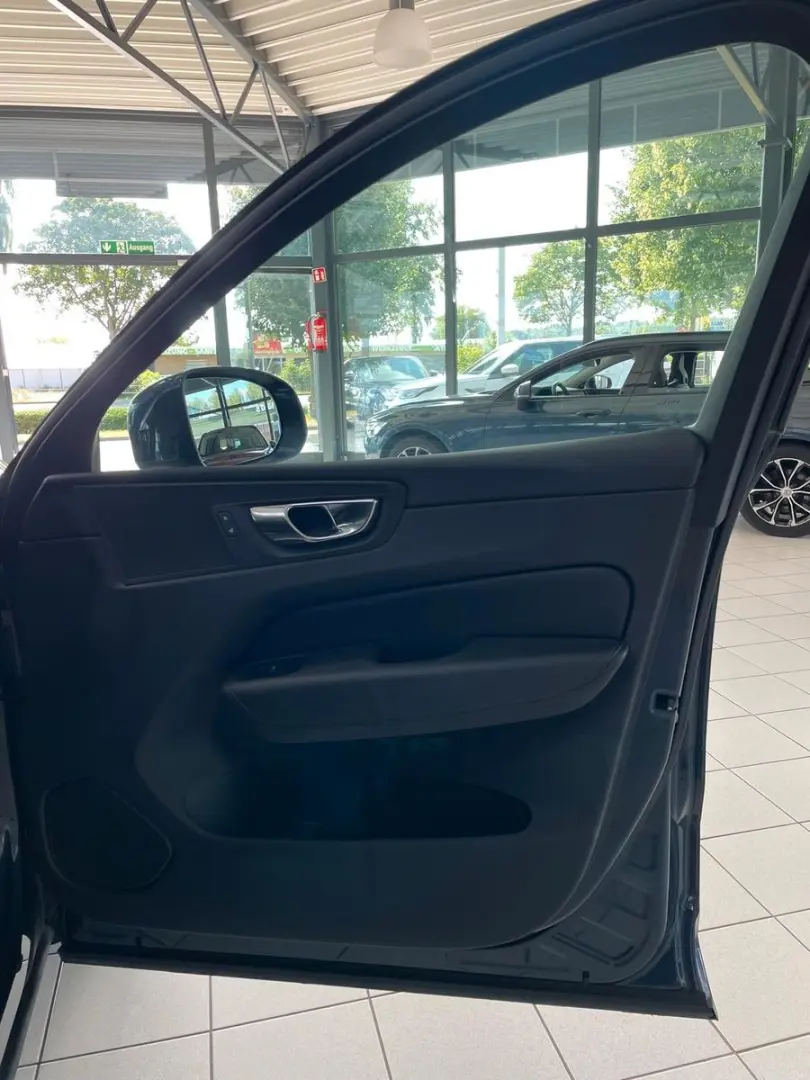 XC60 Momentum Pro 2WD