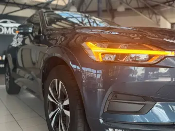 XC60 Momentum Pro 2WD