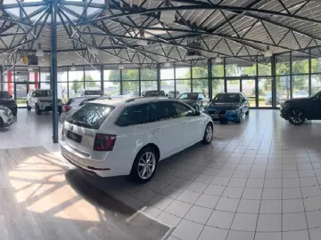 XC60 Momentum Pro 2WD