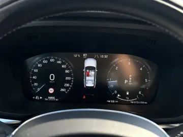 XC60 B4 Momentum Pro/Navi/LED/AHK/Standhz/Kamera