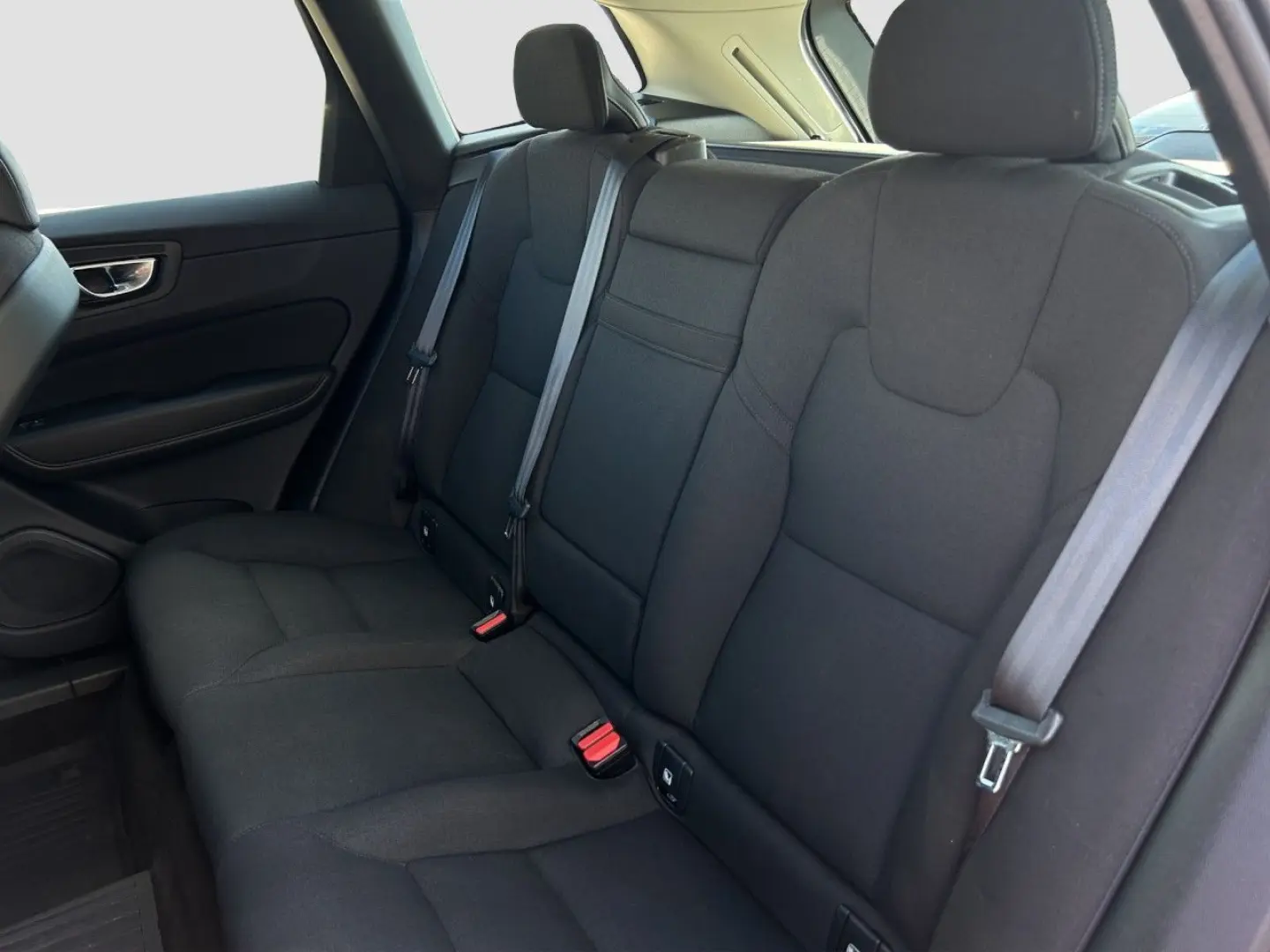 XC60 B4 Momentum Pro/Navi/LED/AHK/Standhz/Kamera