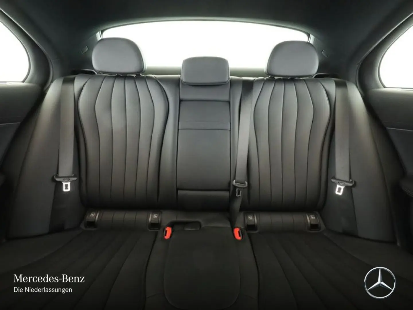 E 400 e 4M AMG Adv.+/NIGHT/SUPER/DISTR/360°