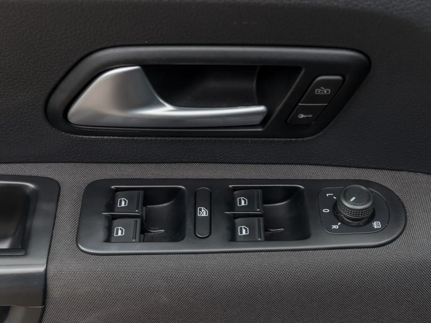 Amarok V6 COMFORTLINE HARDTOP AHK