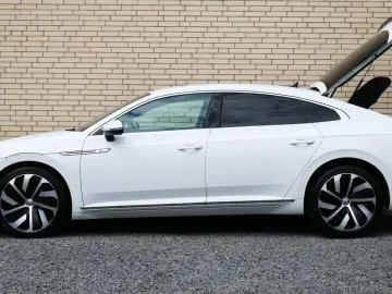 Arteon R-LINE Digital Cockpit 4xShz Kamera 19