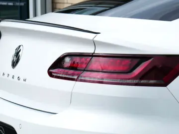 Arteon R-LINE Digital Cockpit 4xShz Kamera 19