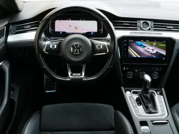 Arteon R-LINE Digital Cockpit 4xShz Kamera 19