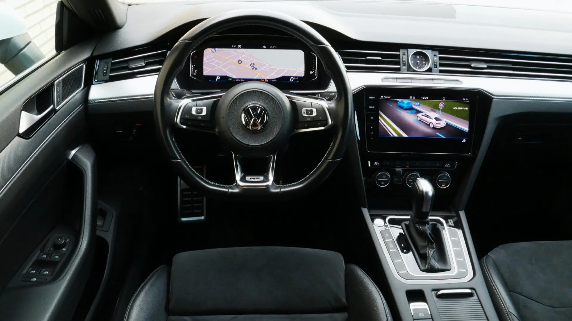 Arteon R-LINE Digital Cockpit 4xShz Kamera 19