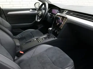 Arteon R-LINE Digital Cockpit 4xShz Kamera 19