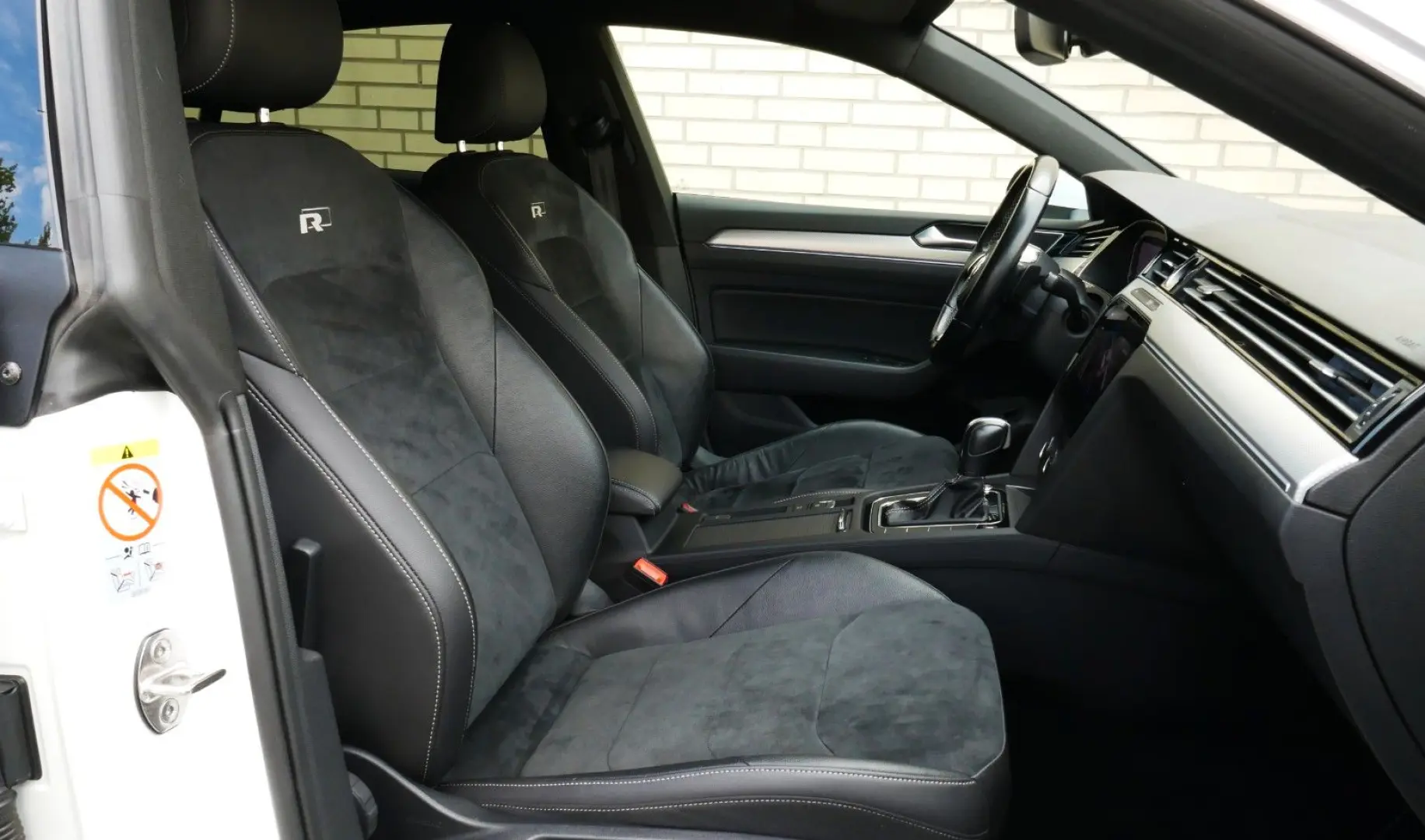 Arteon R-LINE Digital Cockpit 4xShz Kamera 19