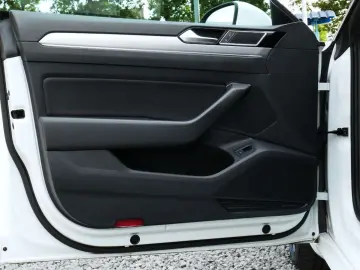 Arteon R-LINE Digital Cockpit 4xShz Kamera 19