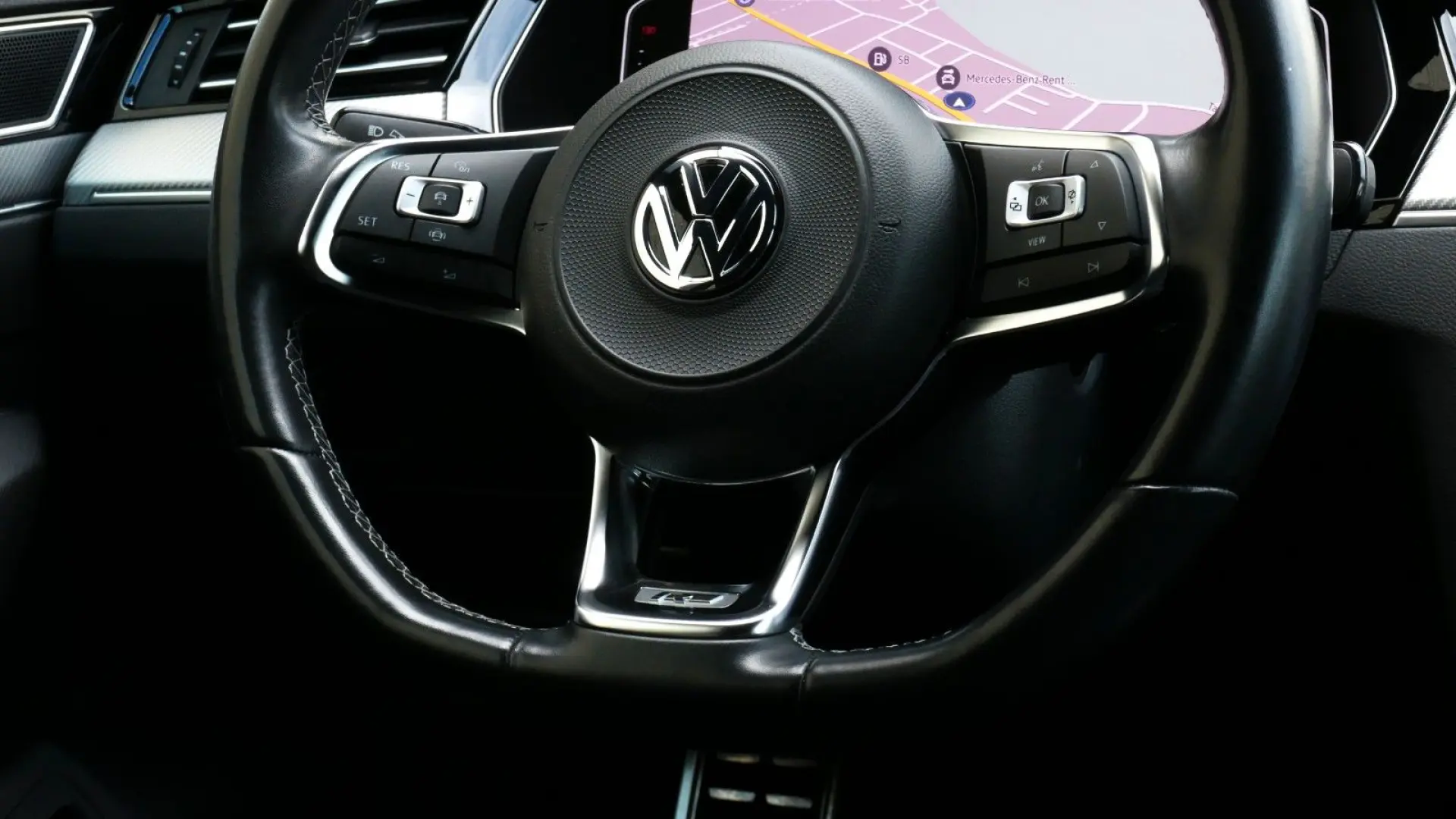Arteon R-LINE Digital Cockpit 4xShz Kamera 19