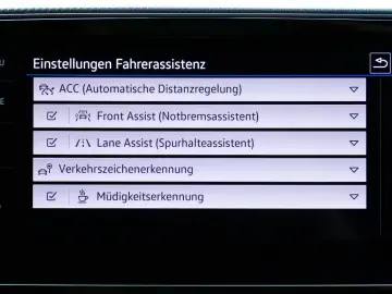 Arteon R-LINE Digital Cockpit 4xShz Kamera 19