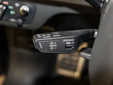Q5 40 TDI quattro S line AHK Matrix Pano HeadUp