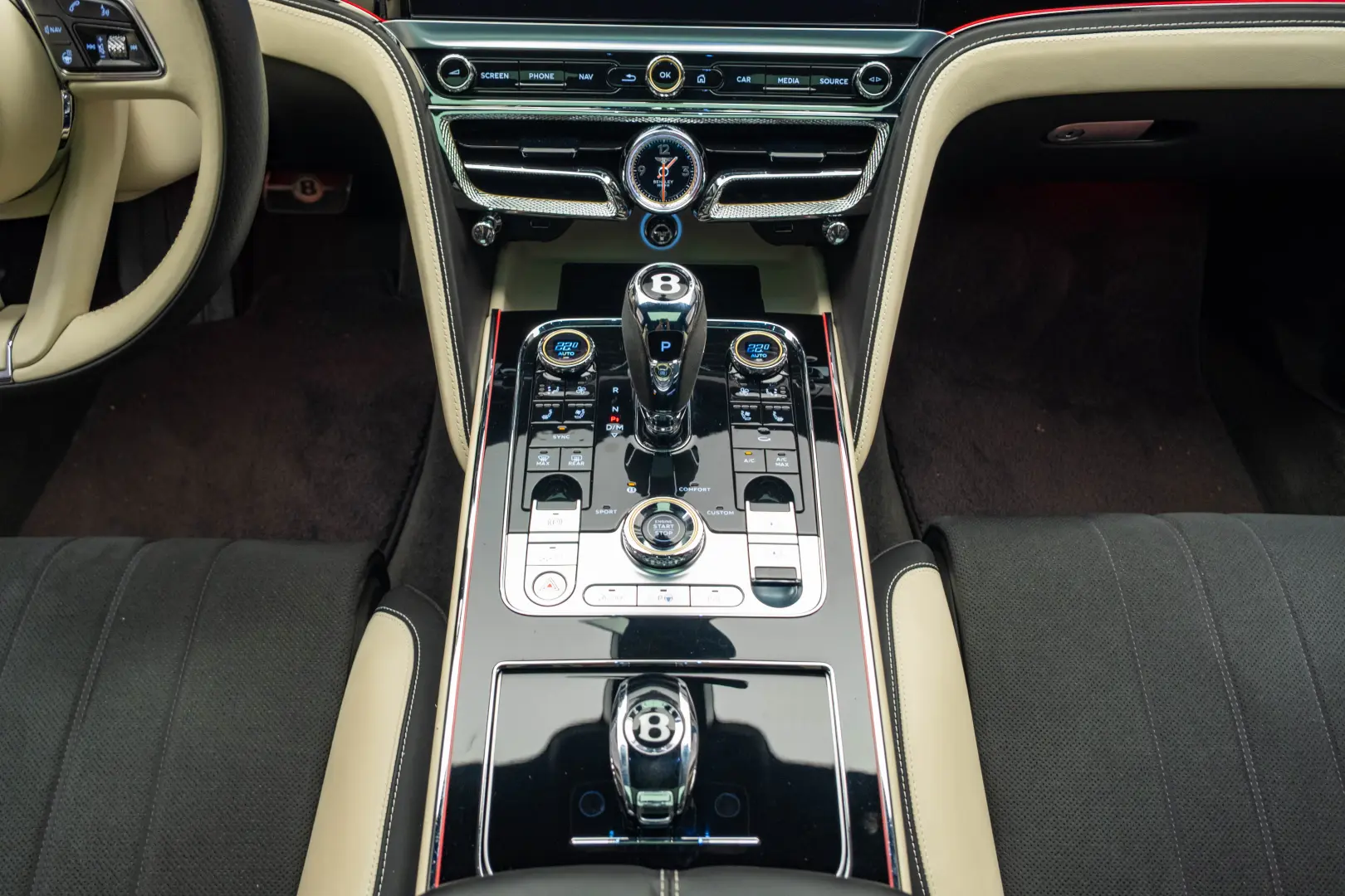 BENTLEY FLYING SPUR S V8