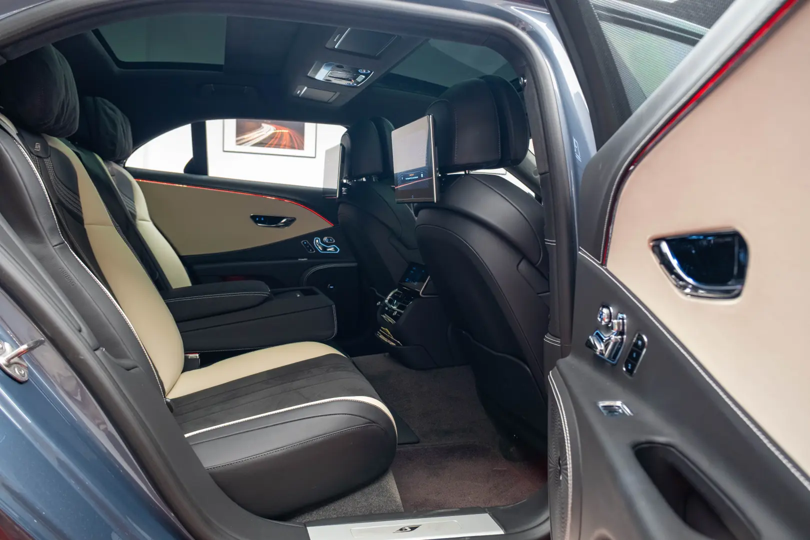 BENTLEY FLYING SPUR S V8