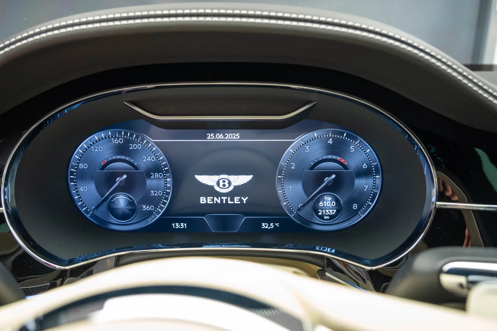 BENTLEY FLYING SPUR S V8