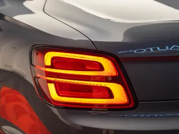 BENTLEY FLYING SPUR S V8