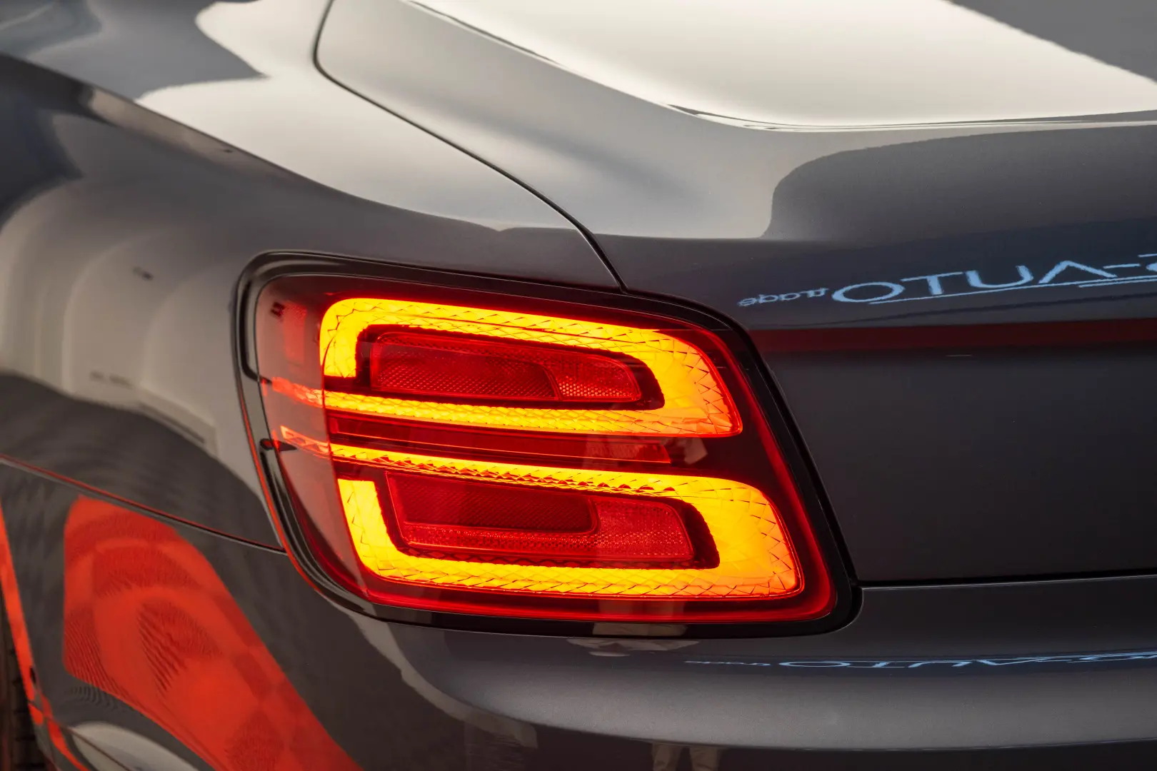 BENTLEY FLYING SPUR S V8