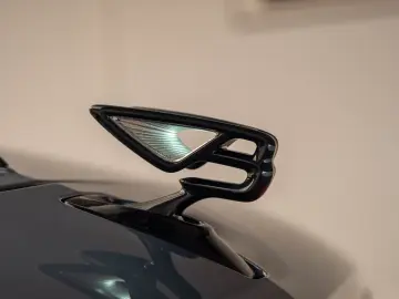 BENTLEY FLYING SPUR S V8