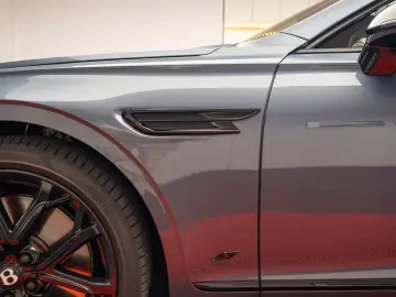 BENTLEY FLYING SPUR S V8