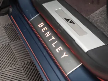 BENTLEY FLYING SPUR S V8