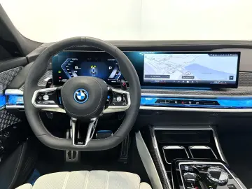 M760 e xDrive °Full Option°