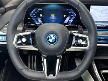 M760 e xDrive °Full Option°