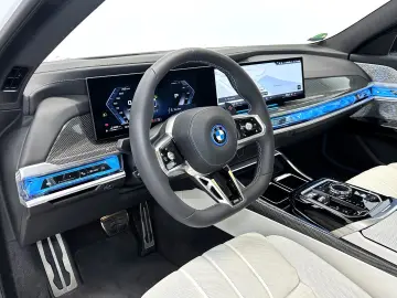 M760 e xDrive °Full Option°
