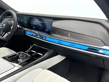 M760 e xDrive °Full Option°