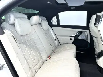 M760 e xDrive °Full Option°