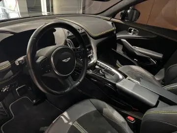 DBX 4.0 V8