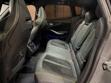 DBX 4.0 V8