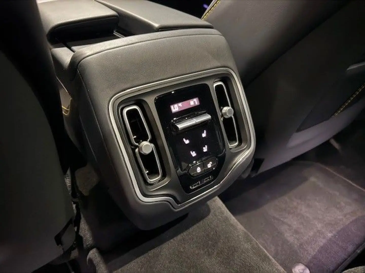 DBX 4.0 V8