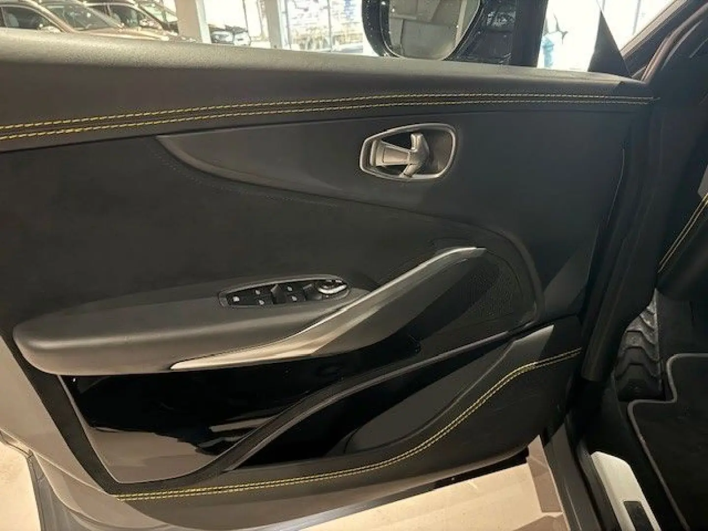 DBX 4.0 V8