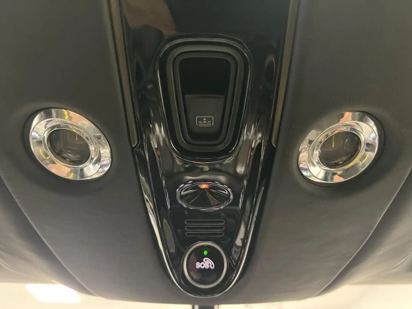 DBX 4.0 V8 DBX707  Vollausstattung mit 24