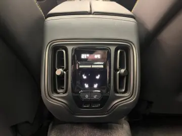 DBX 4.0 V8 DBX707  Vollausstattung mit 24