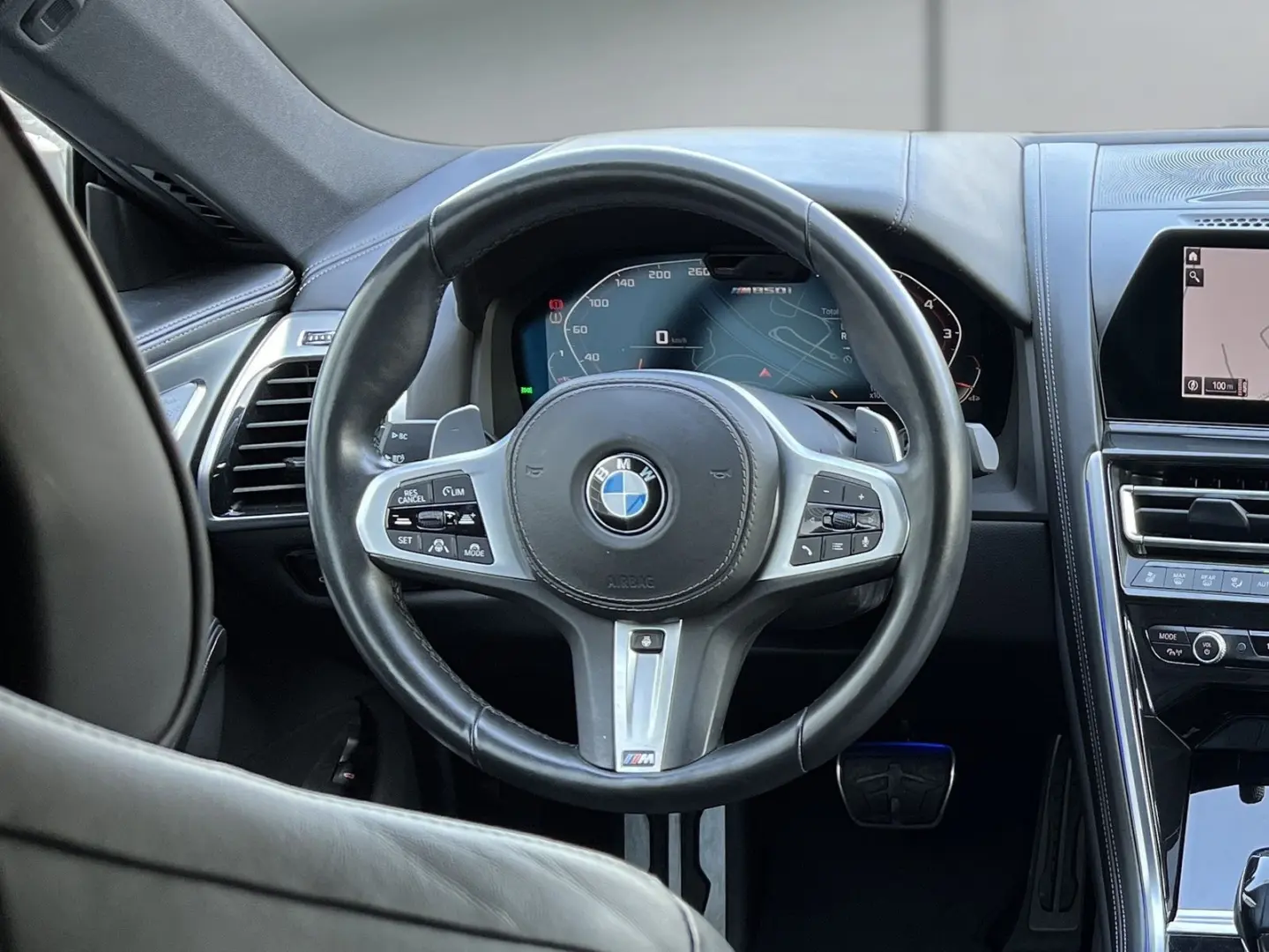 M850 I CABRIO 530PS 8G 4X4 +NAVI+LASER -55%
