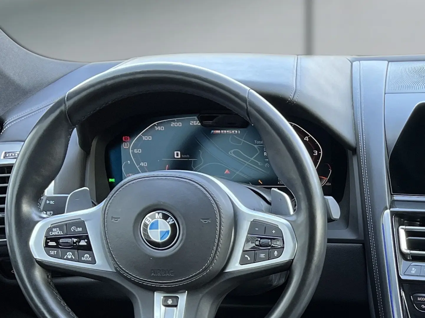 M850 I CABRIO 530PS 8G 4X4 +NAVI+LASER -55%