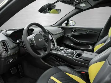DBX 707 V8 4x4