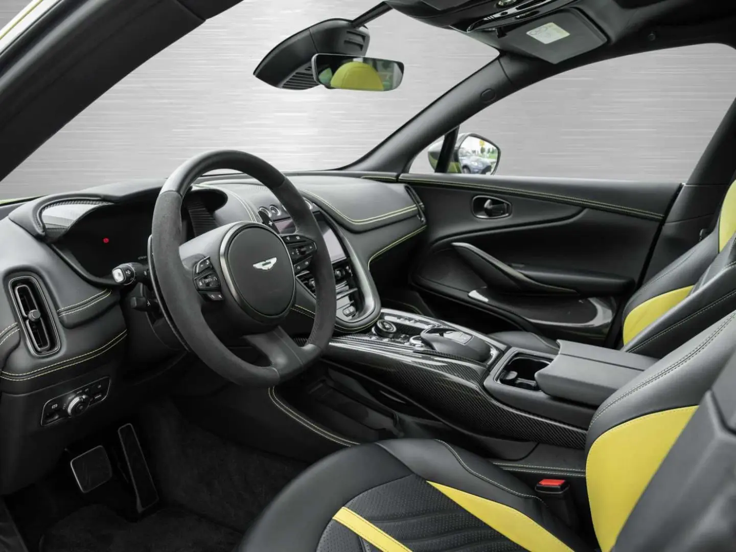 DBX 707 V8 4x4