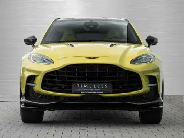 DBX 707 V8 4x4